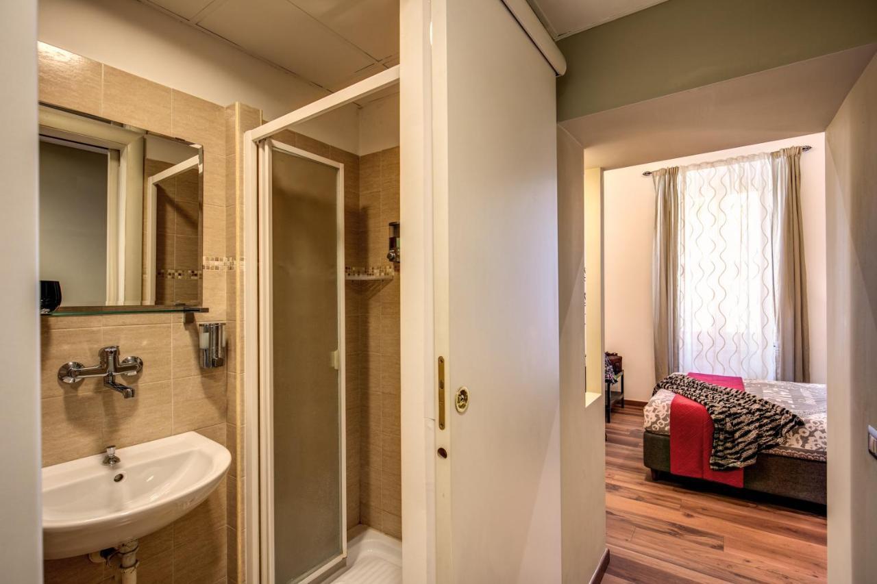 Monticello Apartment Via Cavour Rome Room photo